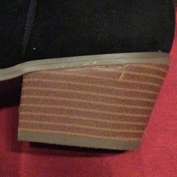 Amazon Essentials Aola Ankle Boot - Picture 6 of 7